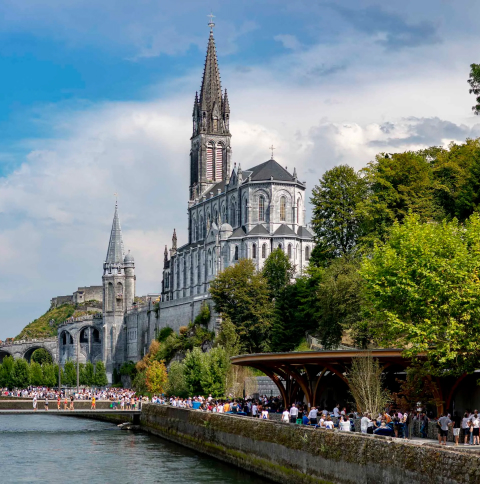 Santuário de Lourdes na França